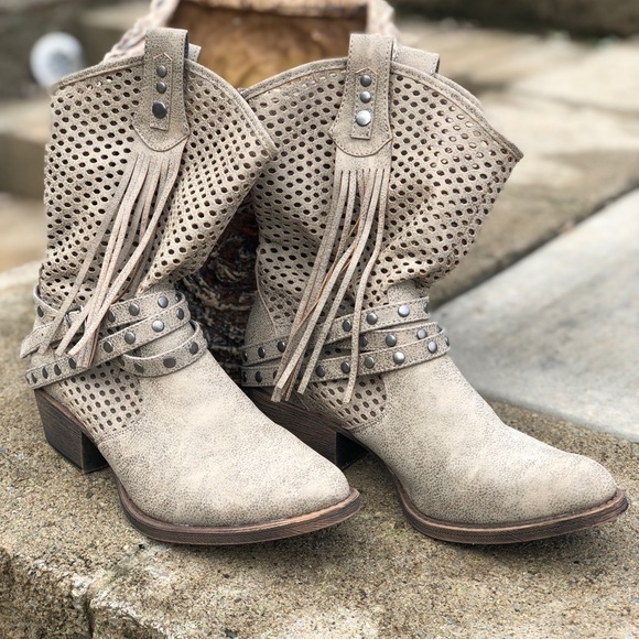 Shoes - Coconuts by Matisse Boots